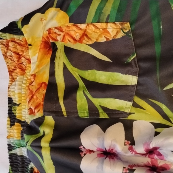 Fashion Nova Woman's Tropical Floral & Pineapple Print Pants, Size: L - Picture 12 of 14